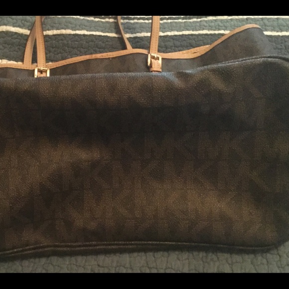 Handbag - Picture 2 of 8